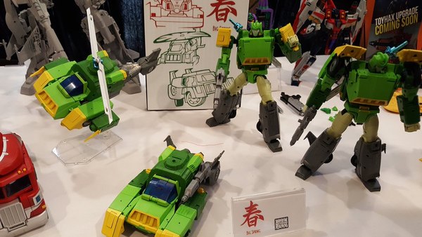 TFCon Toronto   Dealer Room Images Show Unofficial Bulkhead MTMTE Thunderclash Fall Of Cybertron Megatron More  (30 of 30)